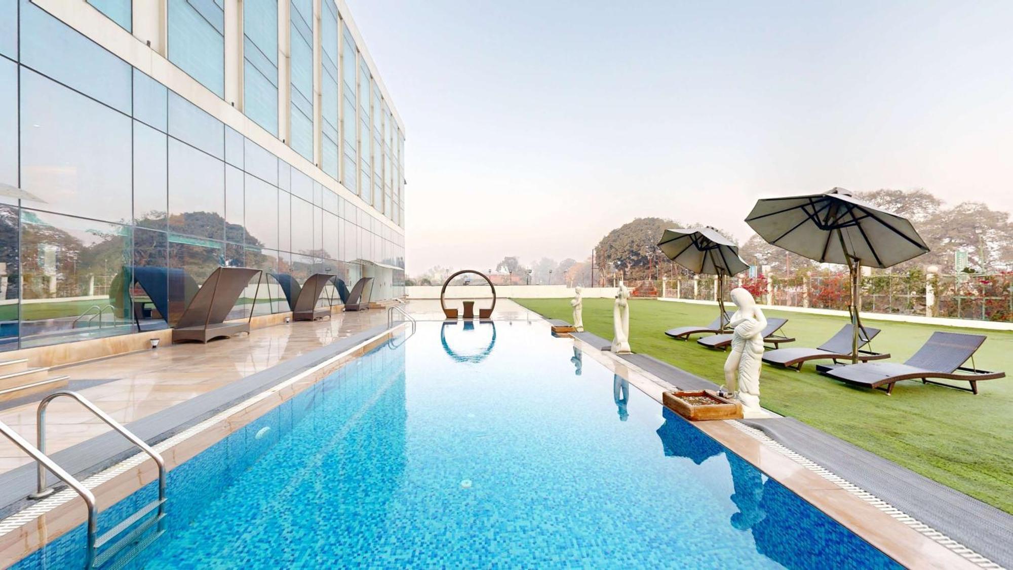 Radisson Hotel Bareilly Airport Exterior photo
